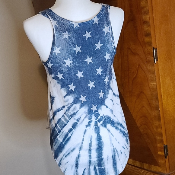 Stars Tank - Picture 2 of 4